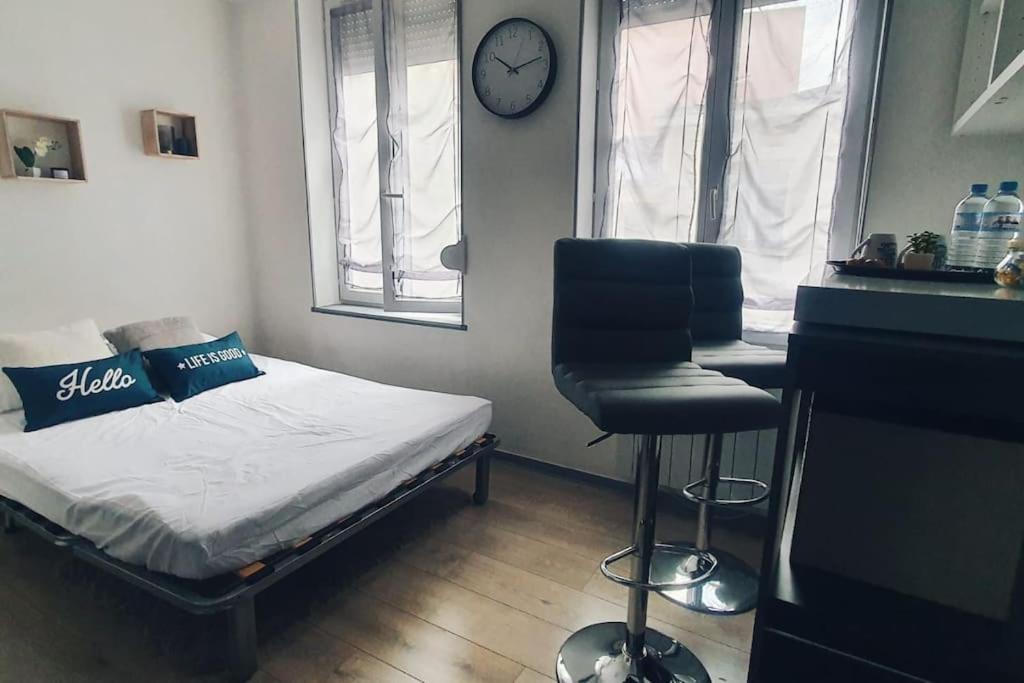 Super Studio Au Pied De La Cathedrale Apartman Amiens Kültér fotó