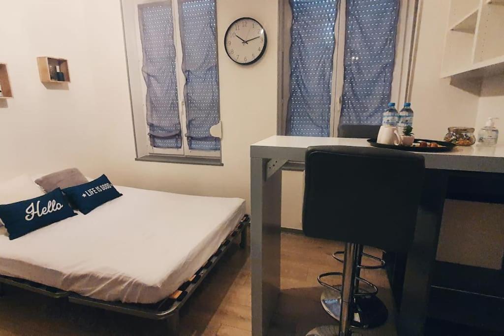 Super Studio Au Pied De La Cathedrale Apartman Amiens Kültér fotó